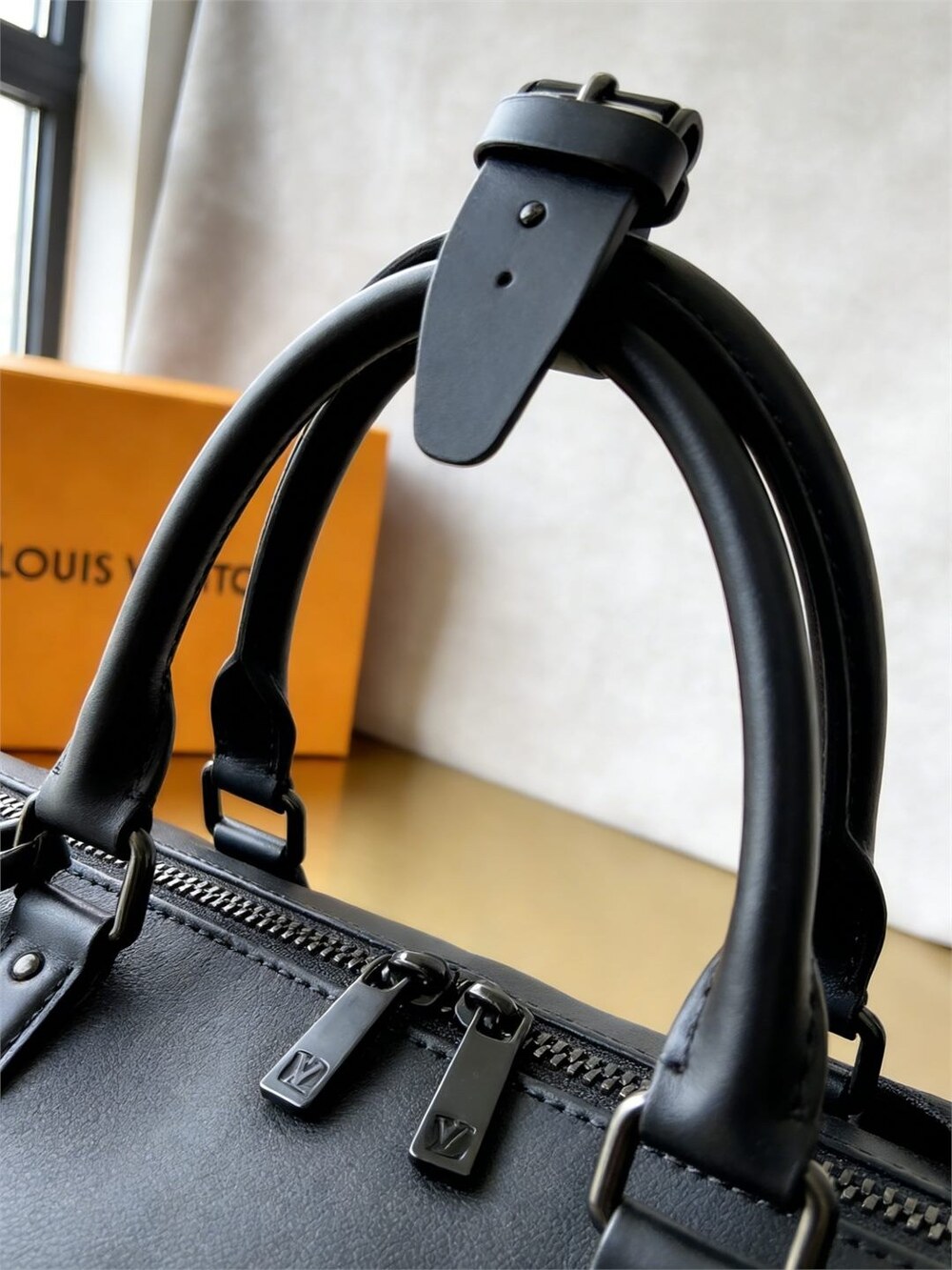Louis Vuitton Keepall Bandoulière 50 Aerogram Black - Picture 6 of 6